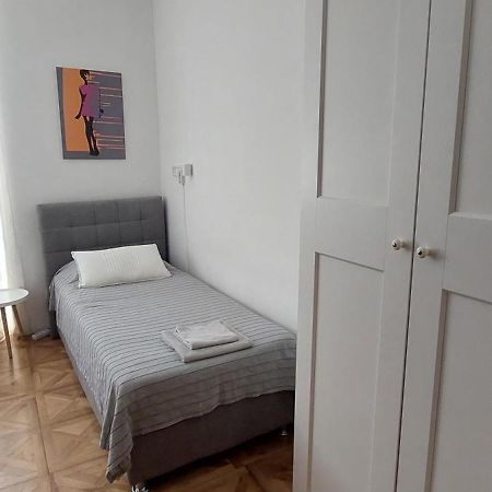Centar Old Town, With Free Private Parking Apartment Pula Luaran gambar
